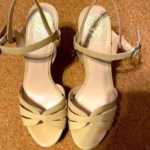 Vince Camuto nude heels . Size 8 women